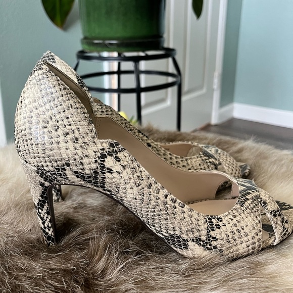Snake Skin Styled Opened Toed Pumps🐍🐍 - Picture 3 of 4